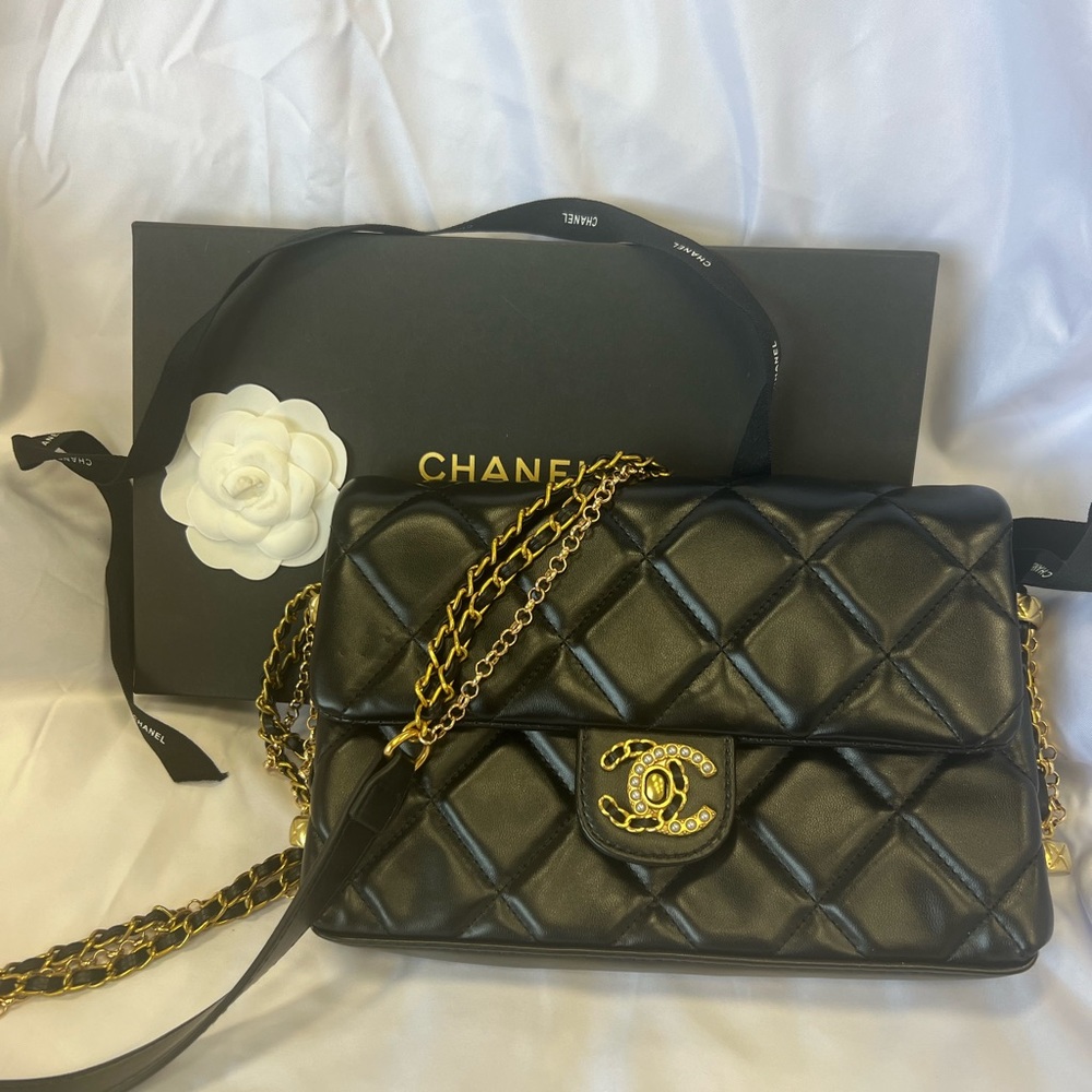 Chanel Gift Shoulder Bag